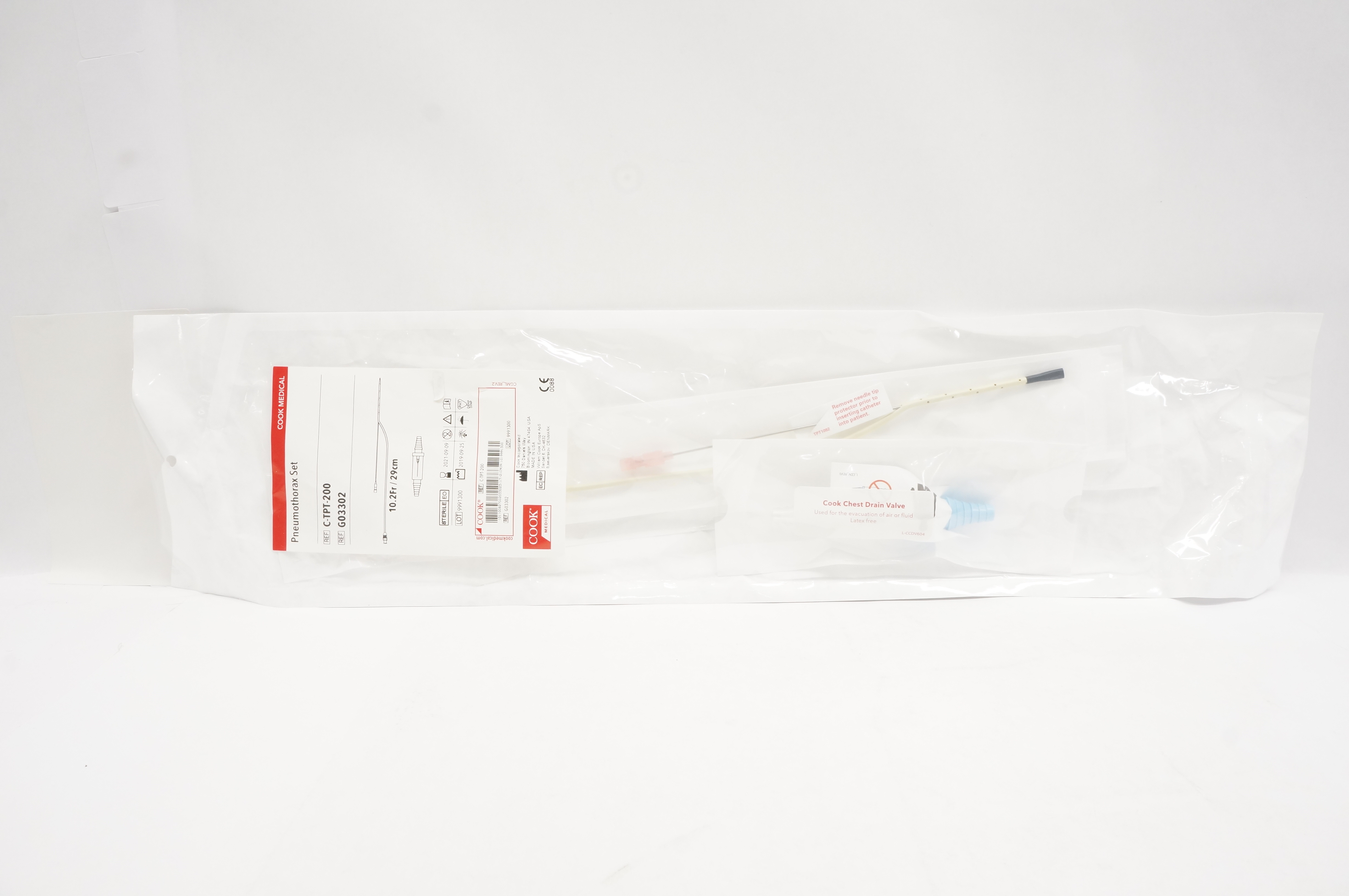 Cook Medical G03302 Pneumothorax Set 10.2Fr x 29cm (x)
