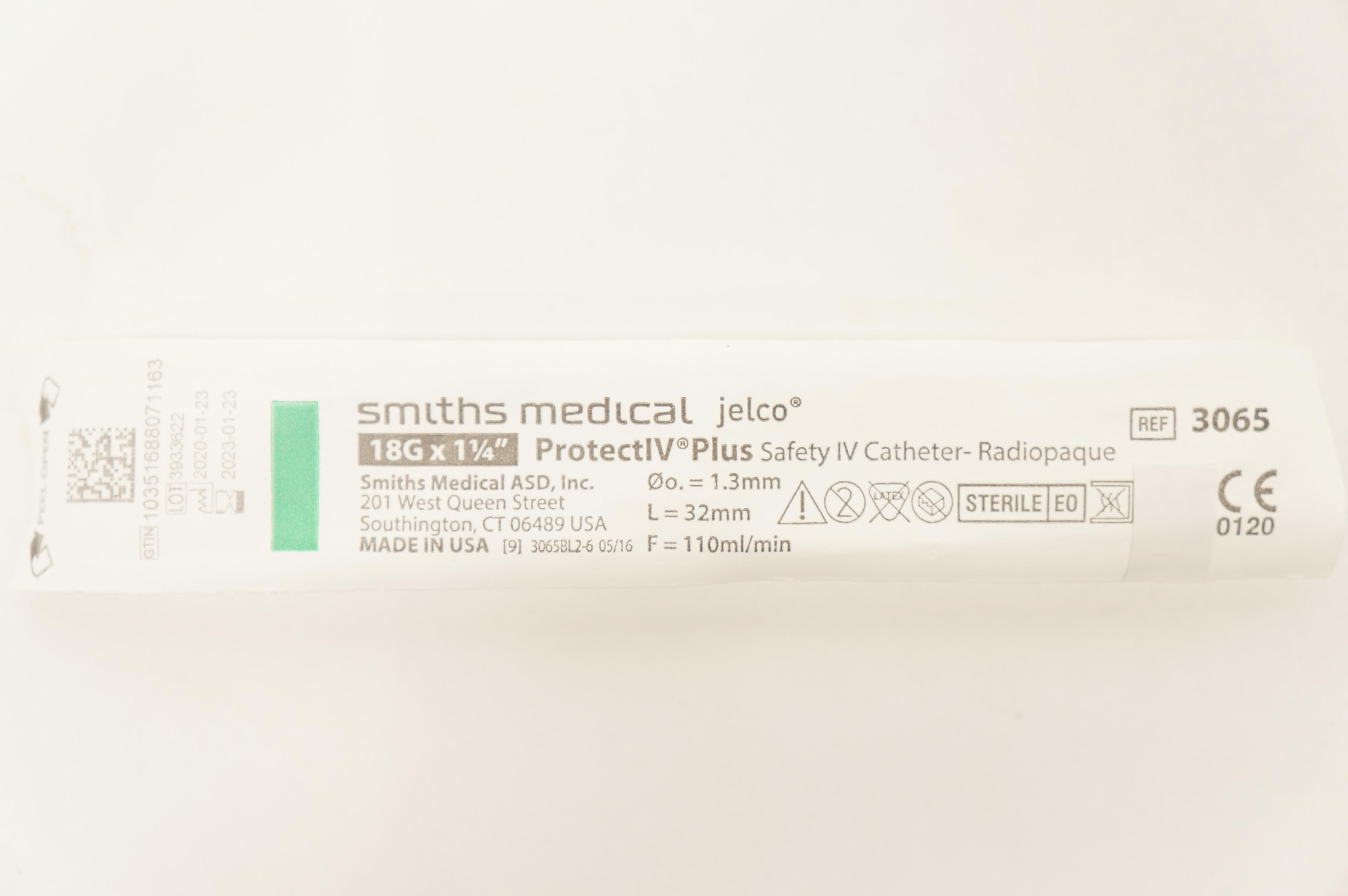 Smiths Medical 3065 ProtectIV Plus Safety IV Cath. 18G x 1-1/4inch