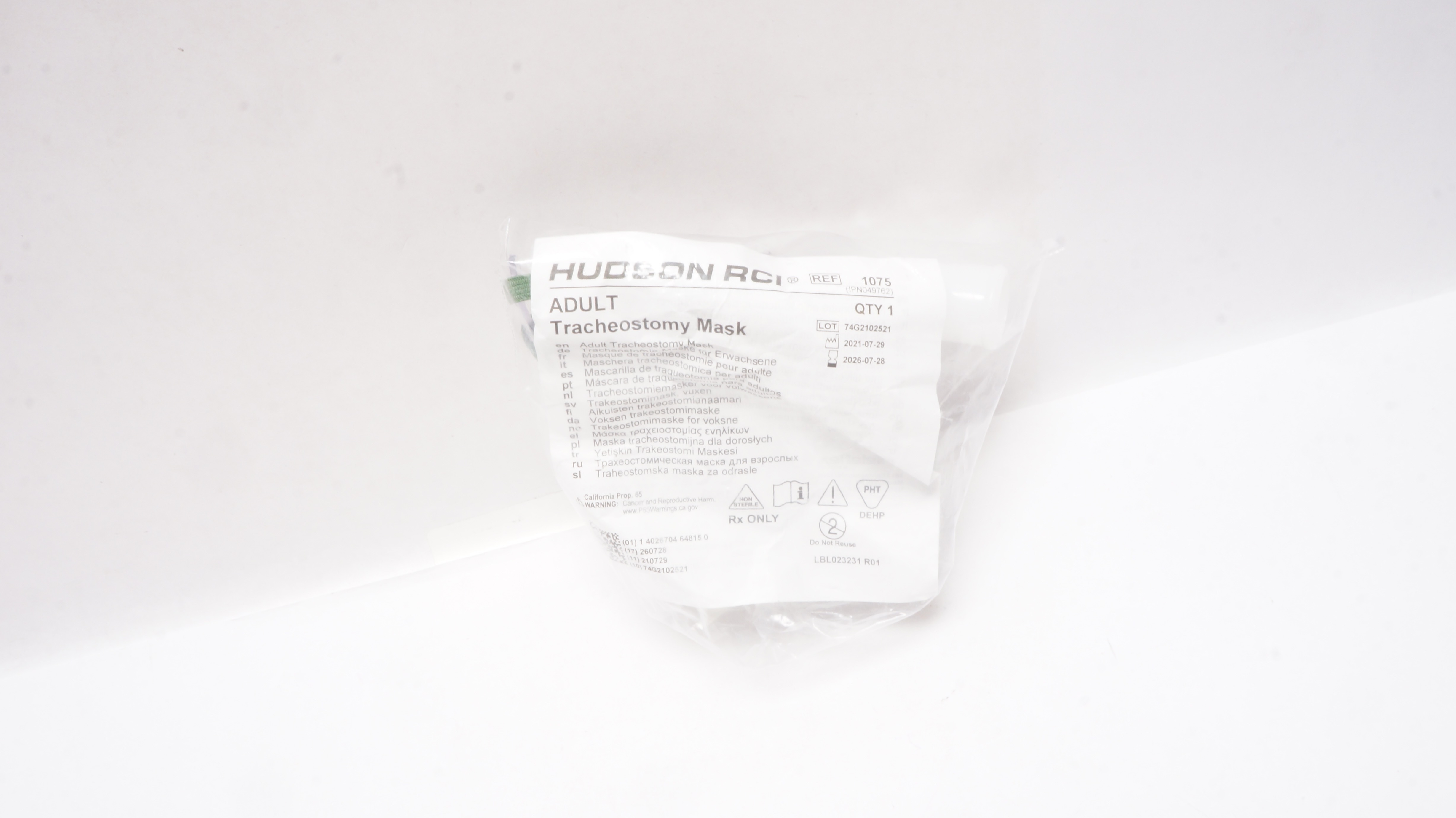 Teleflex 1075 Hudson RCI Adult Tracheostomy Mask