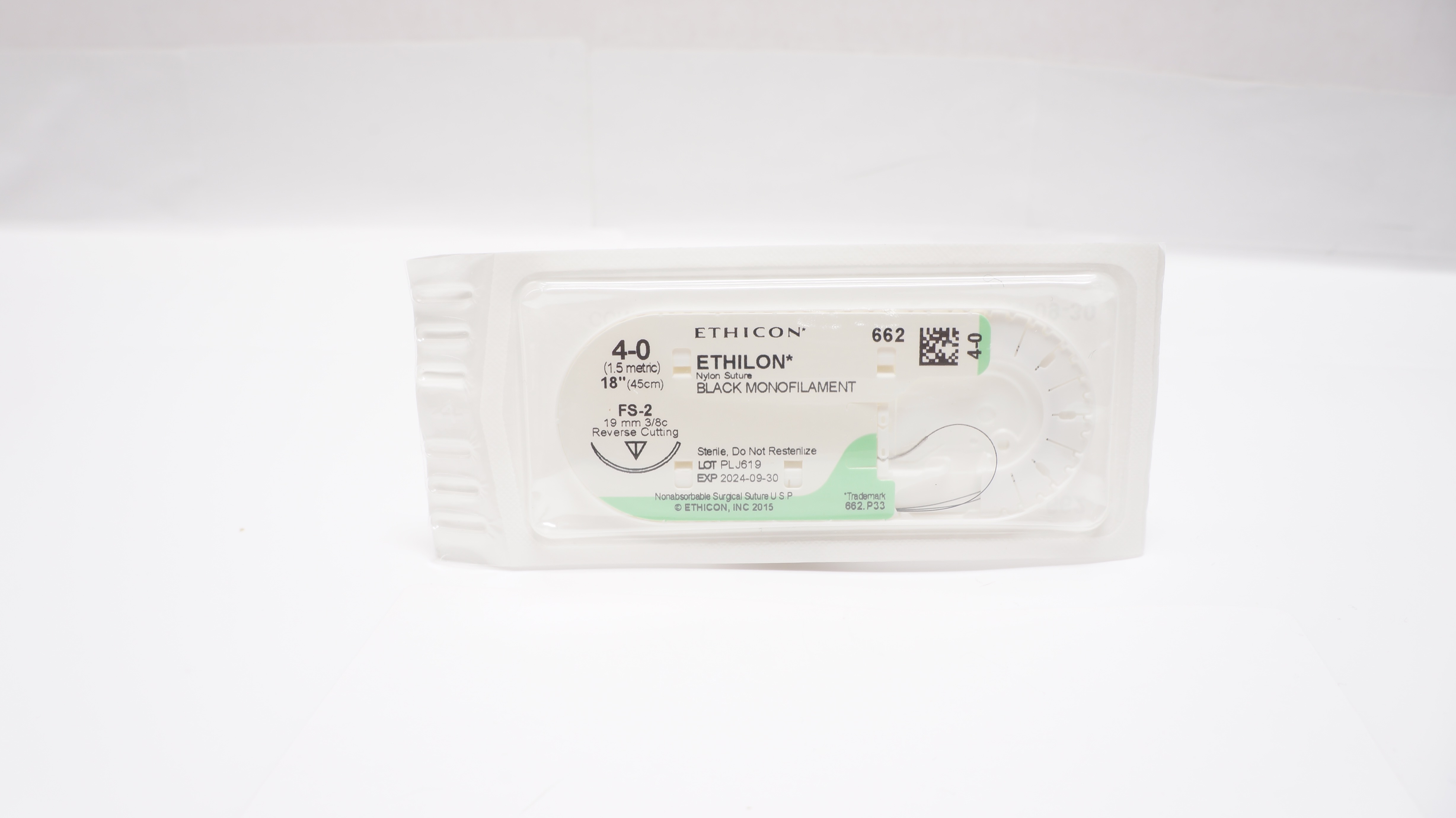 Ethicon 662 4-0 ETHILON Nylon, FS-2, 19mm 3/8c Reverse Cutting, 18inch