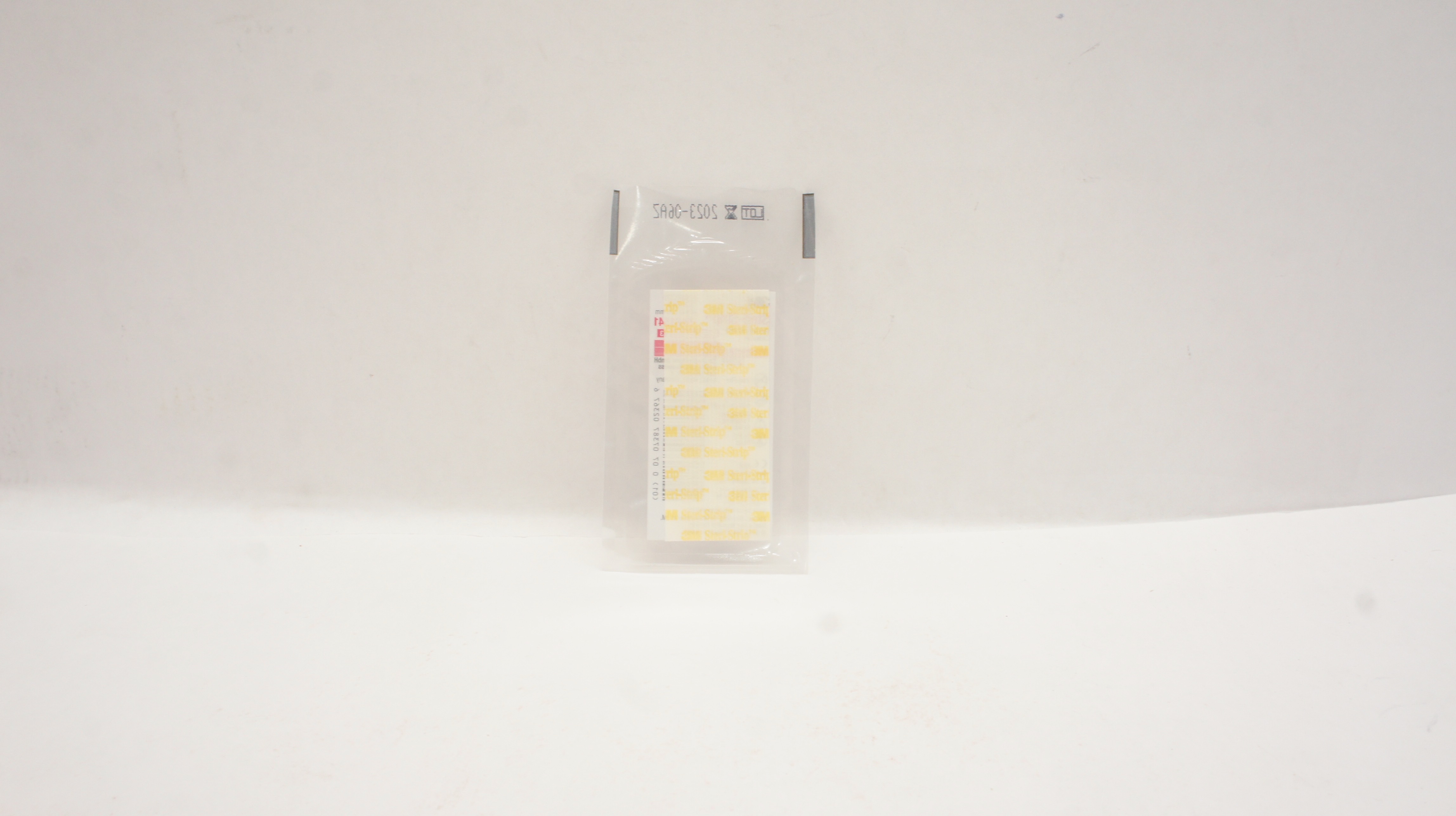 3M R1541 Steri-Strip Reinforced Skin Closures 1/4inch x 3inch - Pack of 3