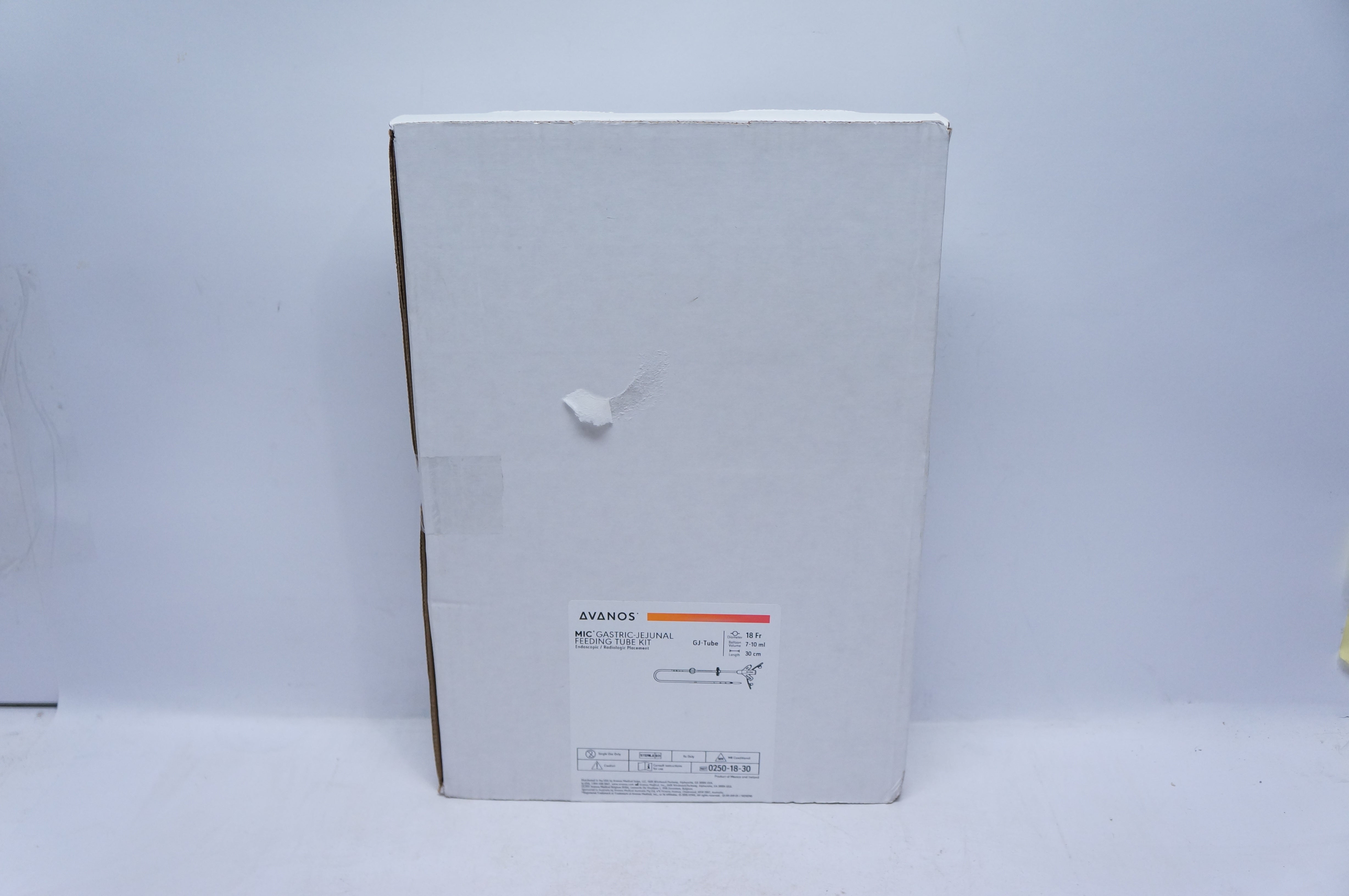 Avanos 0250-18-30 MIC Gastric-Jejunal Feeding Tube Kit 18Fr. x 7-10ml x 30cm (x)