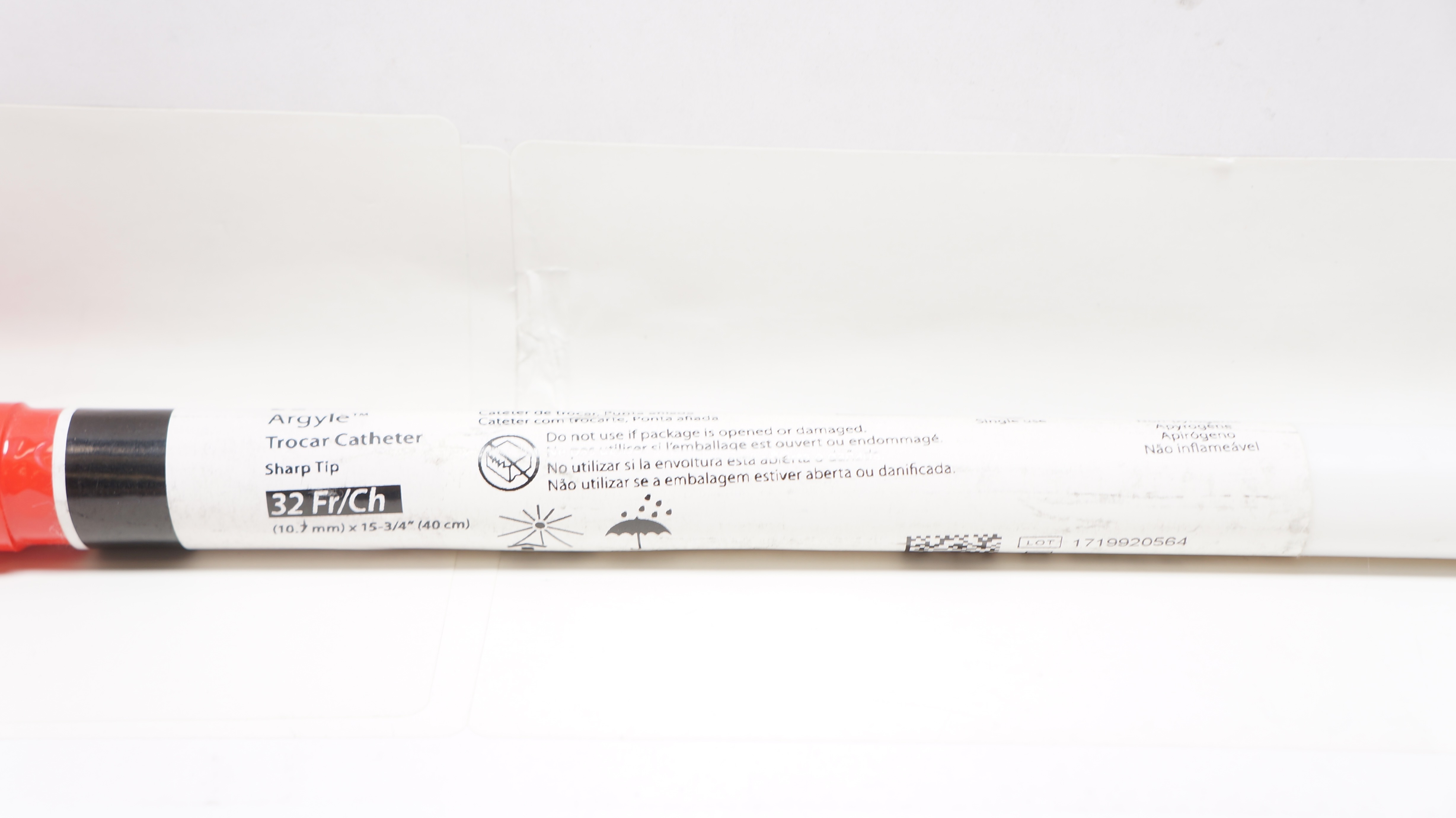 Covidien 8888561076 Argyle Trocar Cath. Sharp Tip 32Fr x 15-3/4inch (x)