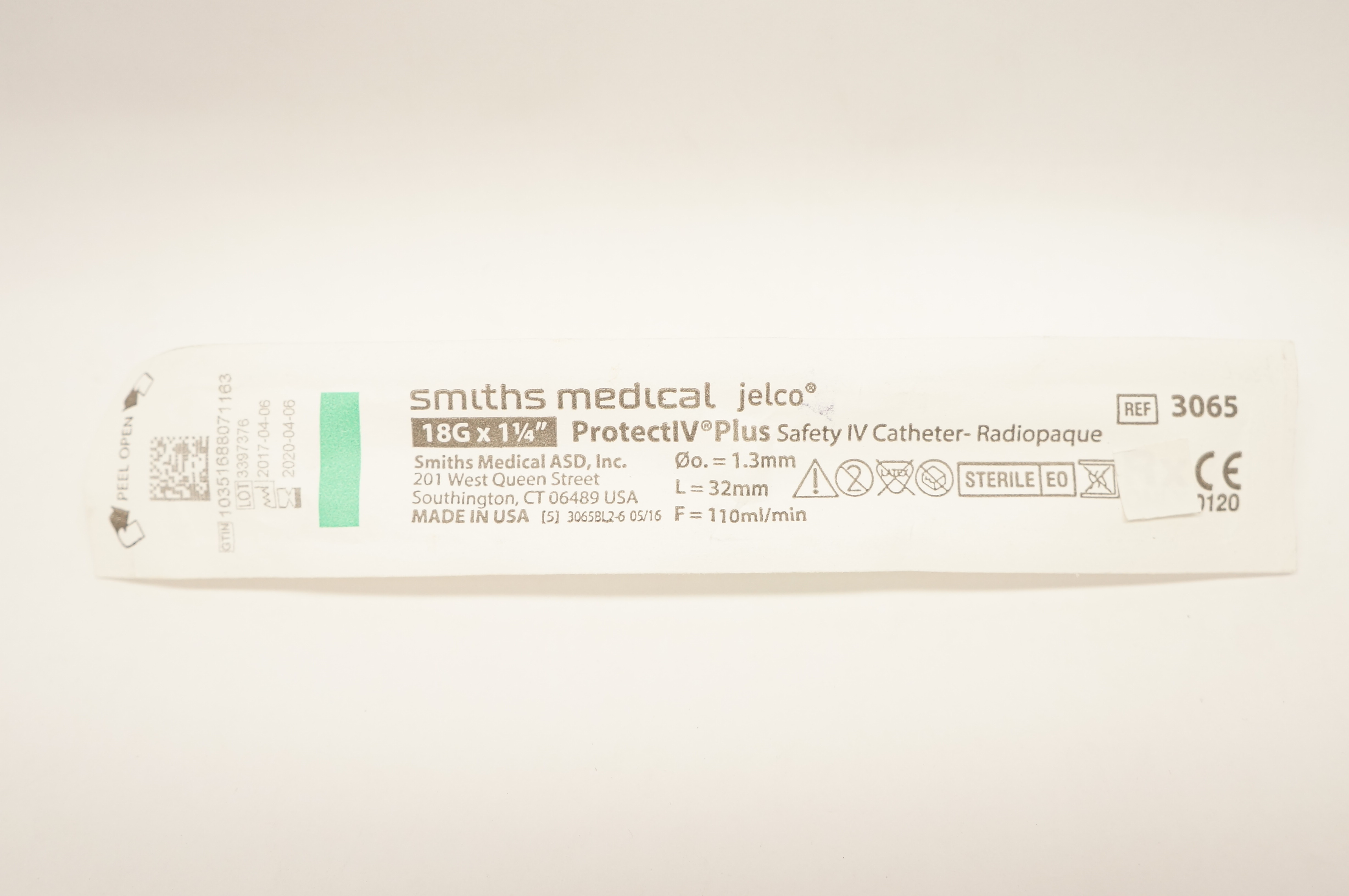 Smiths Medical 3065 ProtectIV Plus Safety IV Cath. 18G x 1-1/4inch (x)