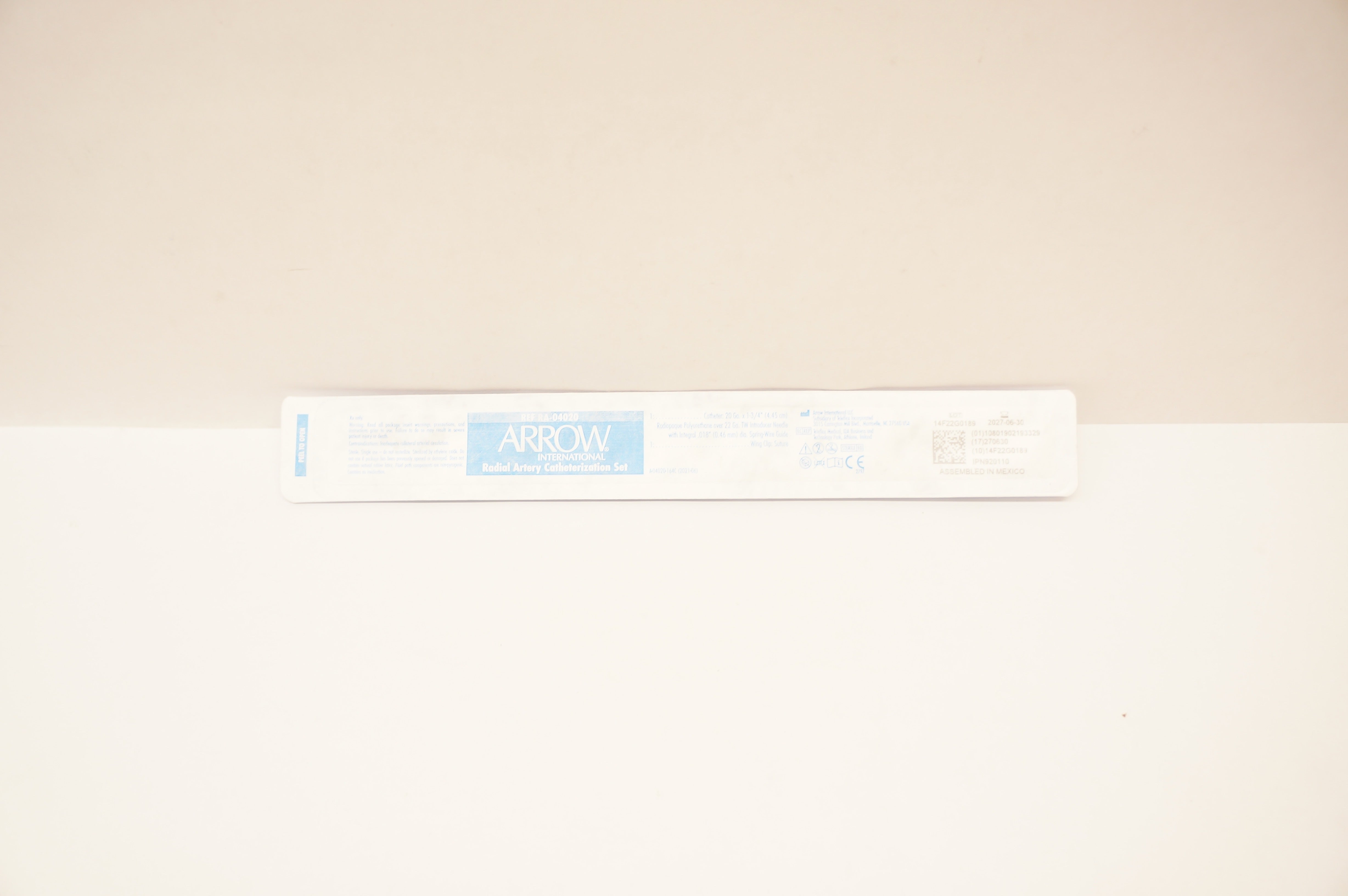 Arrow RA-04020 Radial Artery Catheterization Set 20Ga x 1-3/4 inch