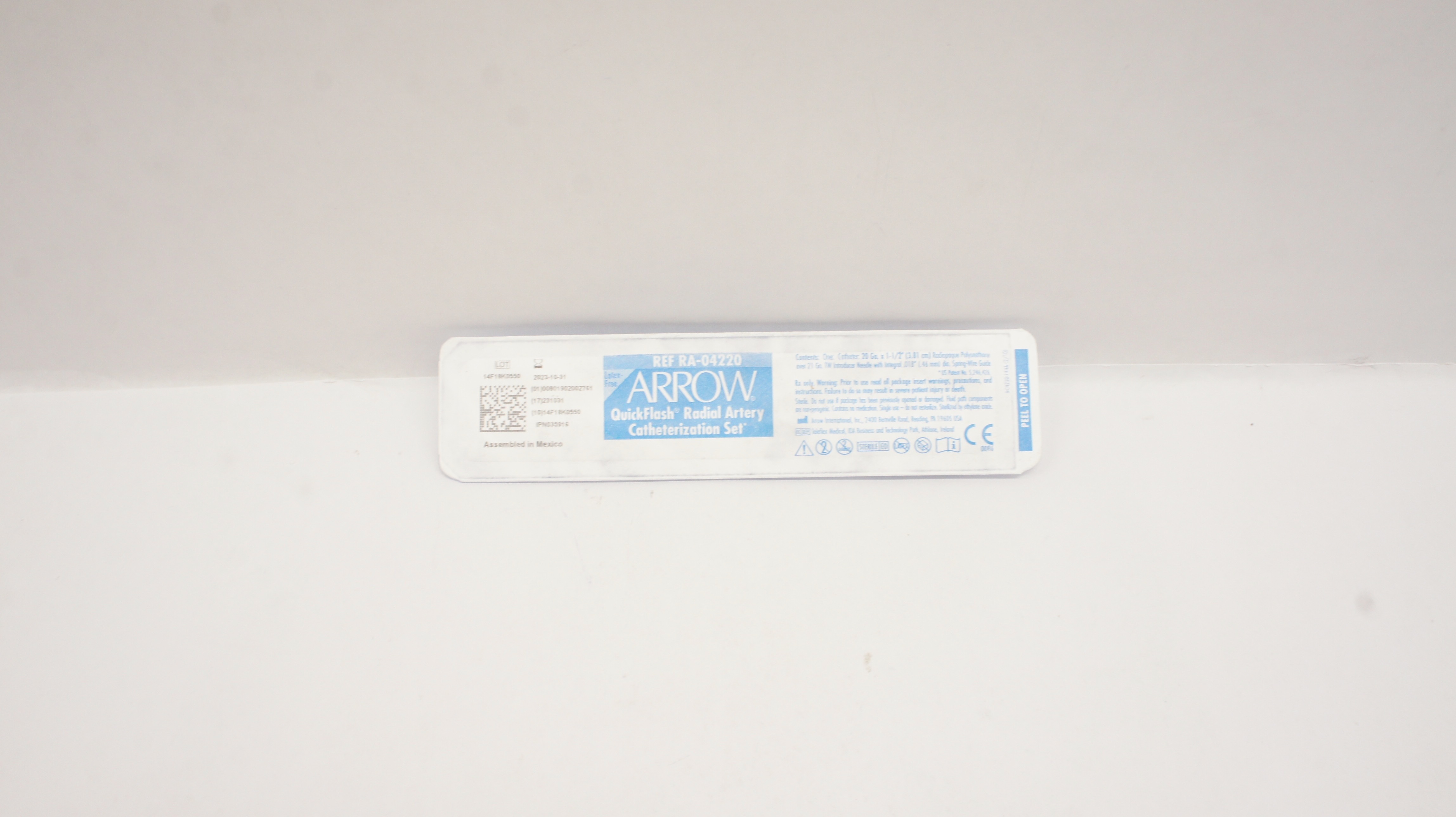 Arrow RA-04220 QuickFlash Radial Artery Catheterization Set 20Ga x 1-1/2inch