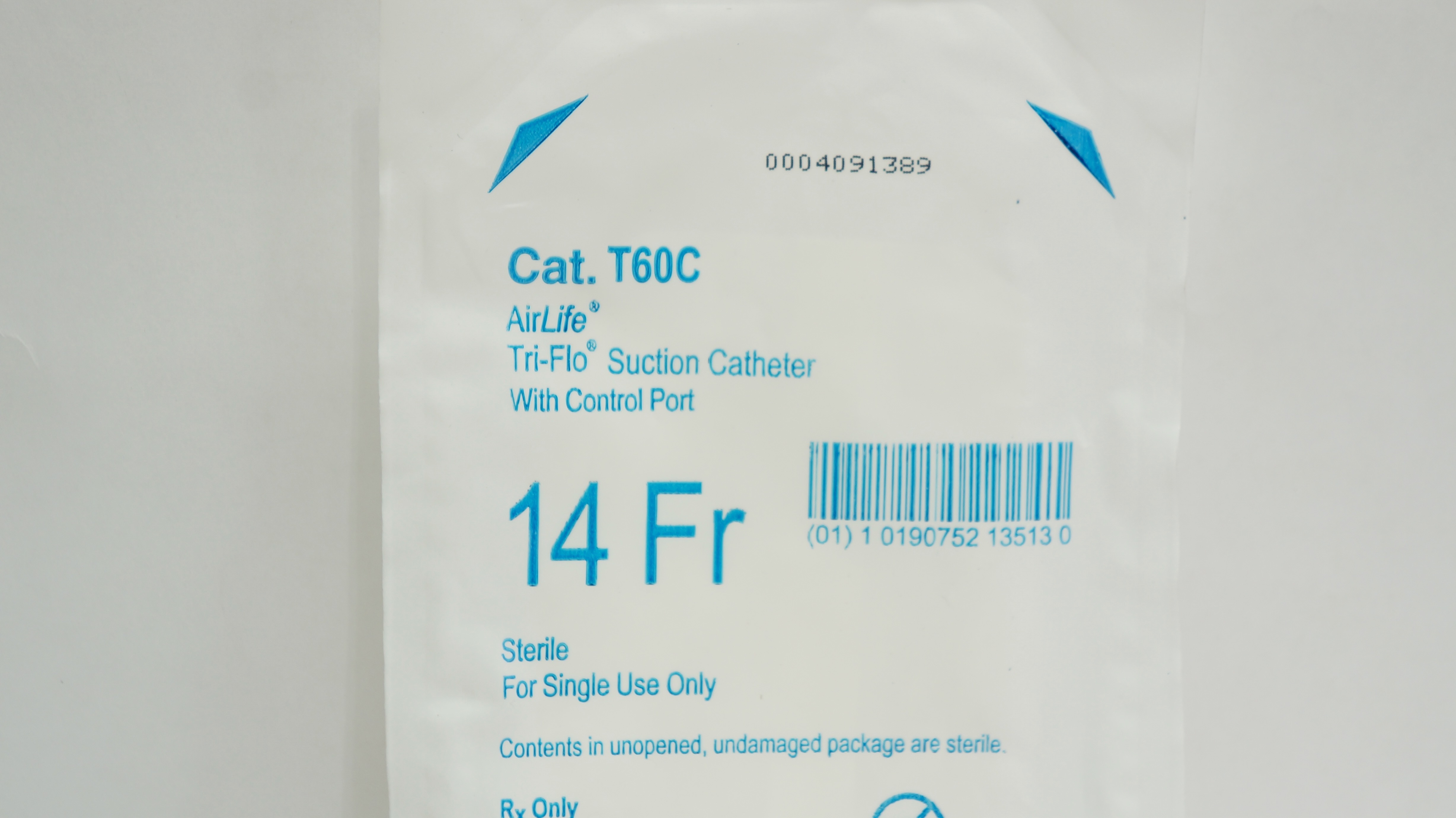 Vyaire T60C AirLife Tri-Flo Suction Cath. with Control Port, 14Fr