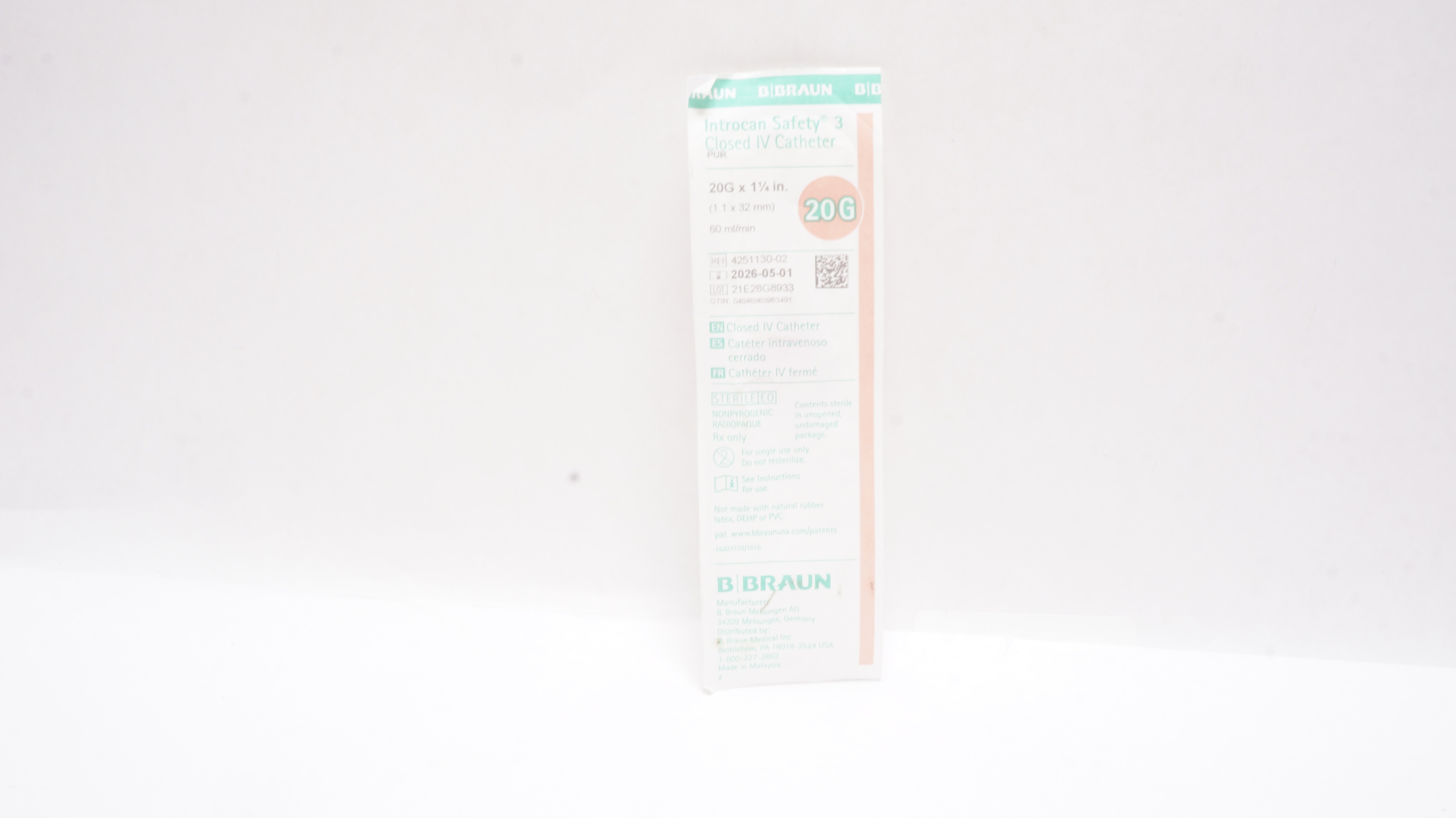 Braun 4251130-02 Introcan Safety 3 Closed IV Cath. Pur 20Ga. x 1 1/4In 60ml