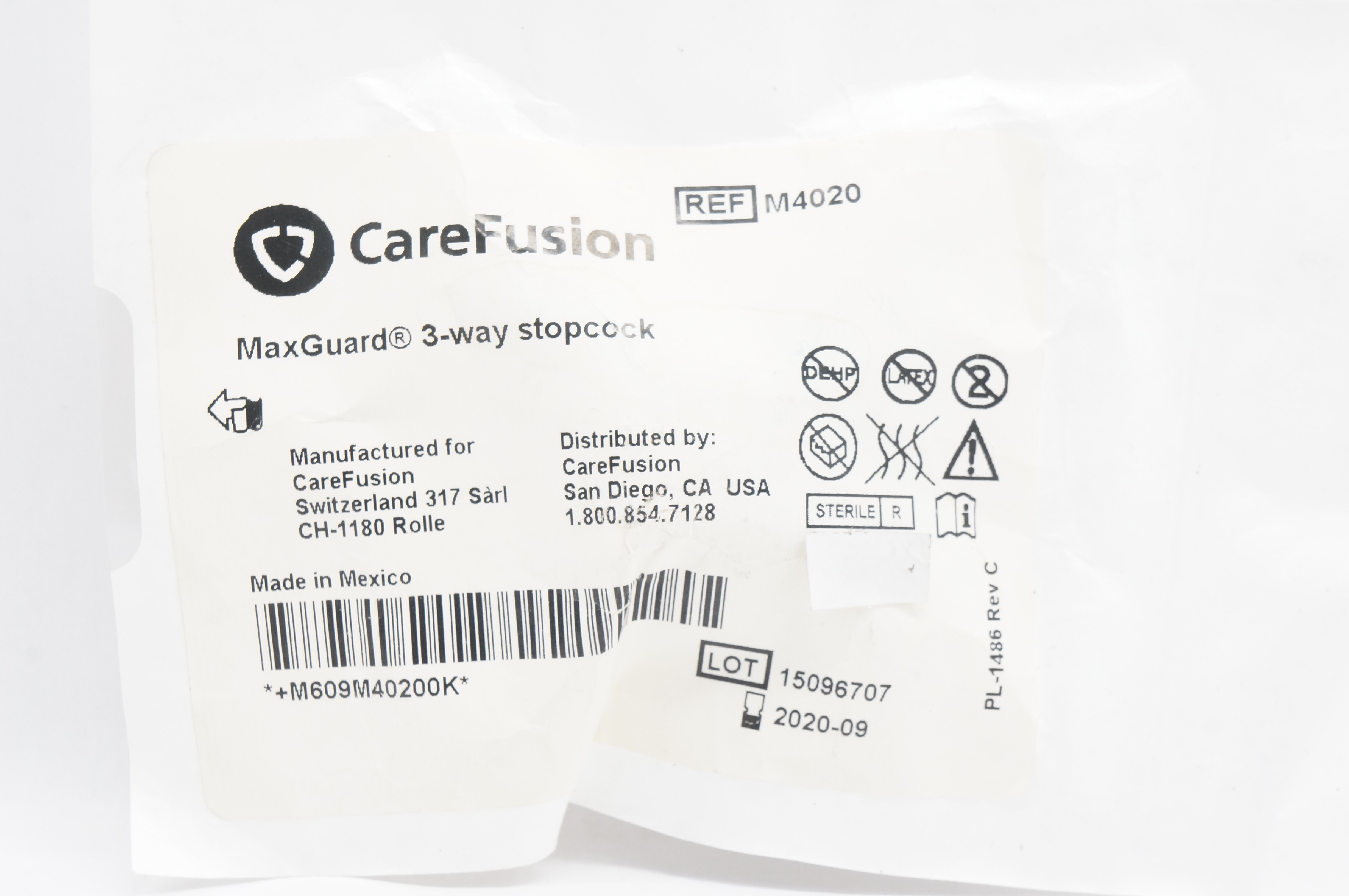 CareFusion M4020 MaxGuard 3Way Stopcock (x)