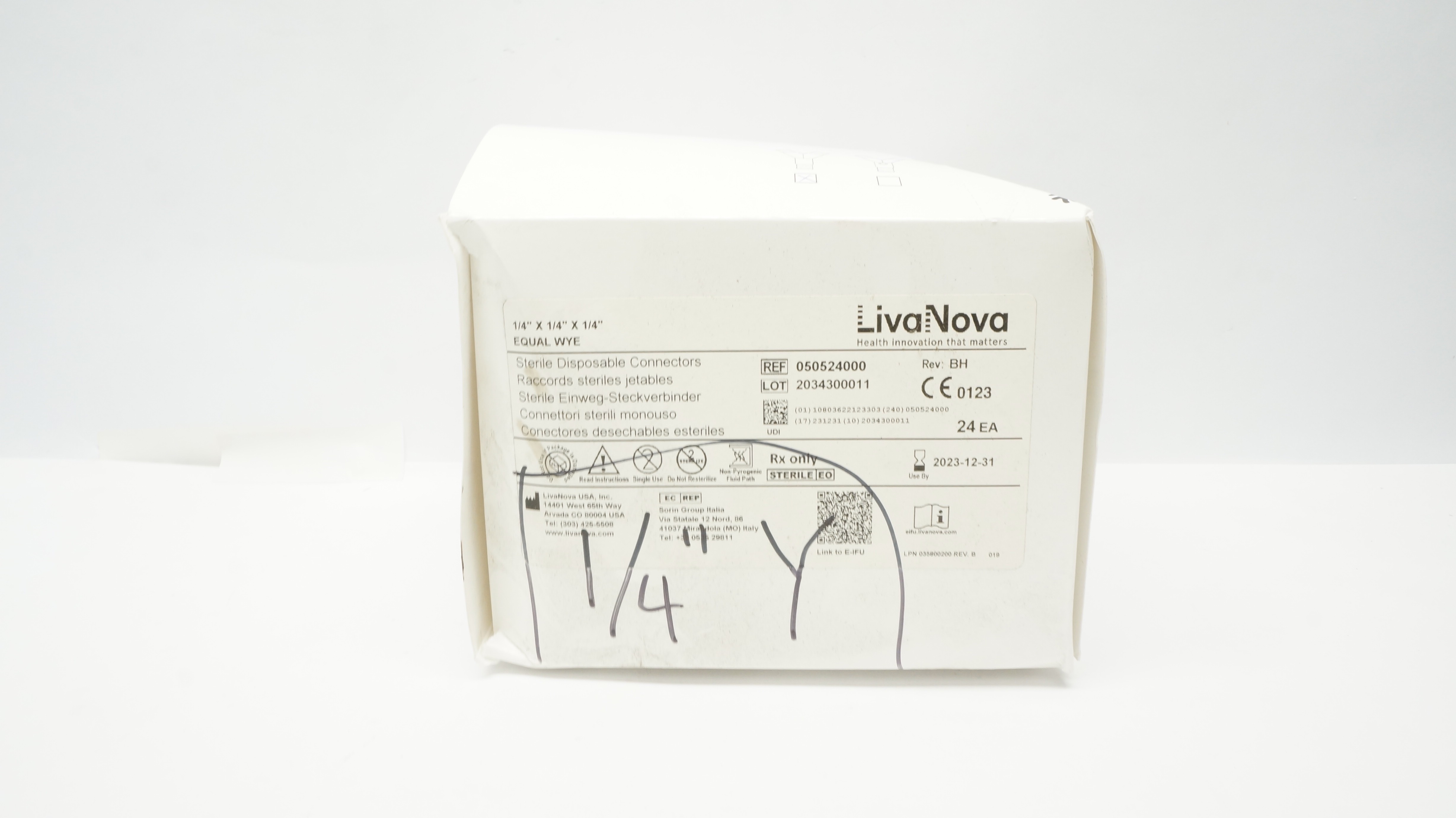 LivaNova 050524000 Sterile Disposable Connectors 1/4 x 1/4 x 1/4in -Box of 18(x)