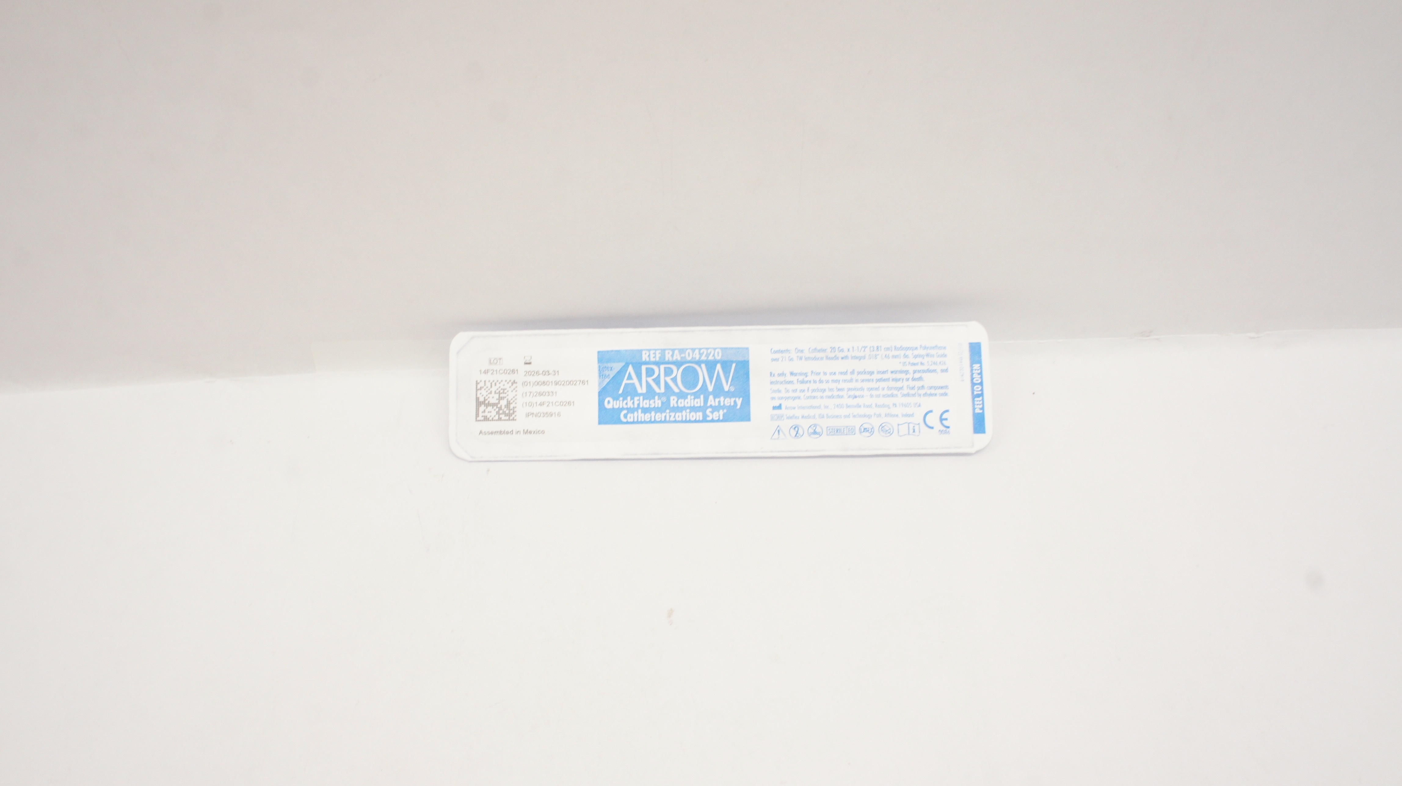 Arrow RA-04220 QuickFlash Radial Artery Catheterization Set 20Ga x 1-1/2inch
