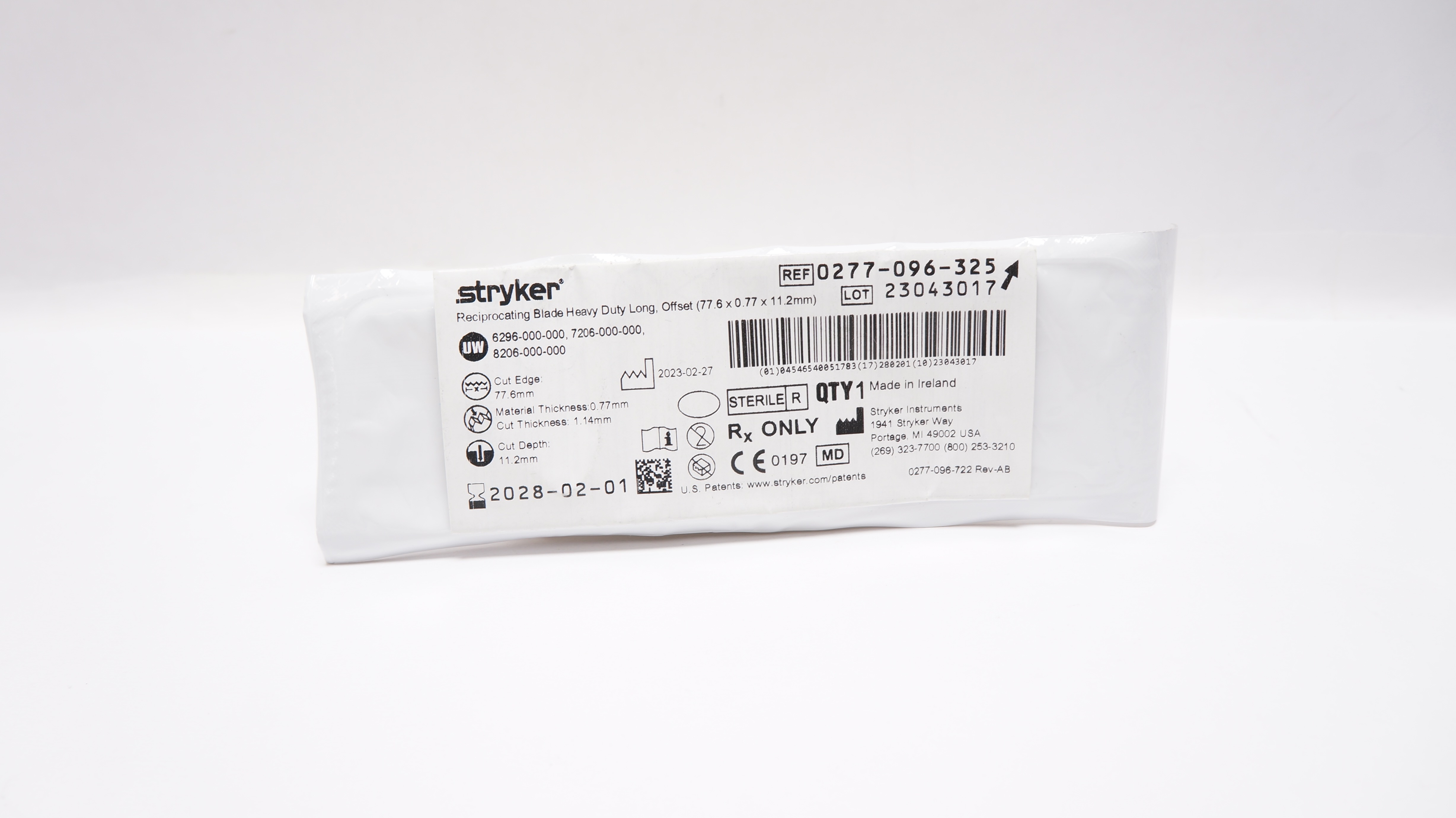 Stryker 0277-096-325 Reciprocating Blade Heavy Duty Long Offset 70.6x0.77x11.2mm