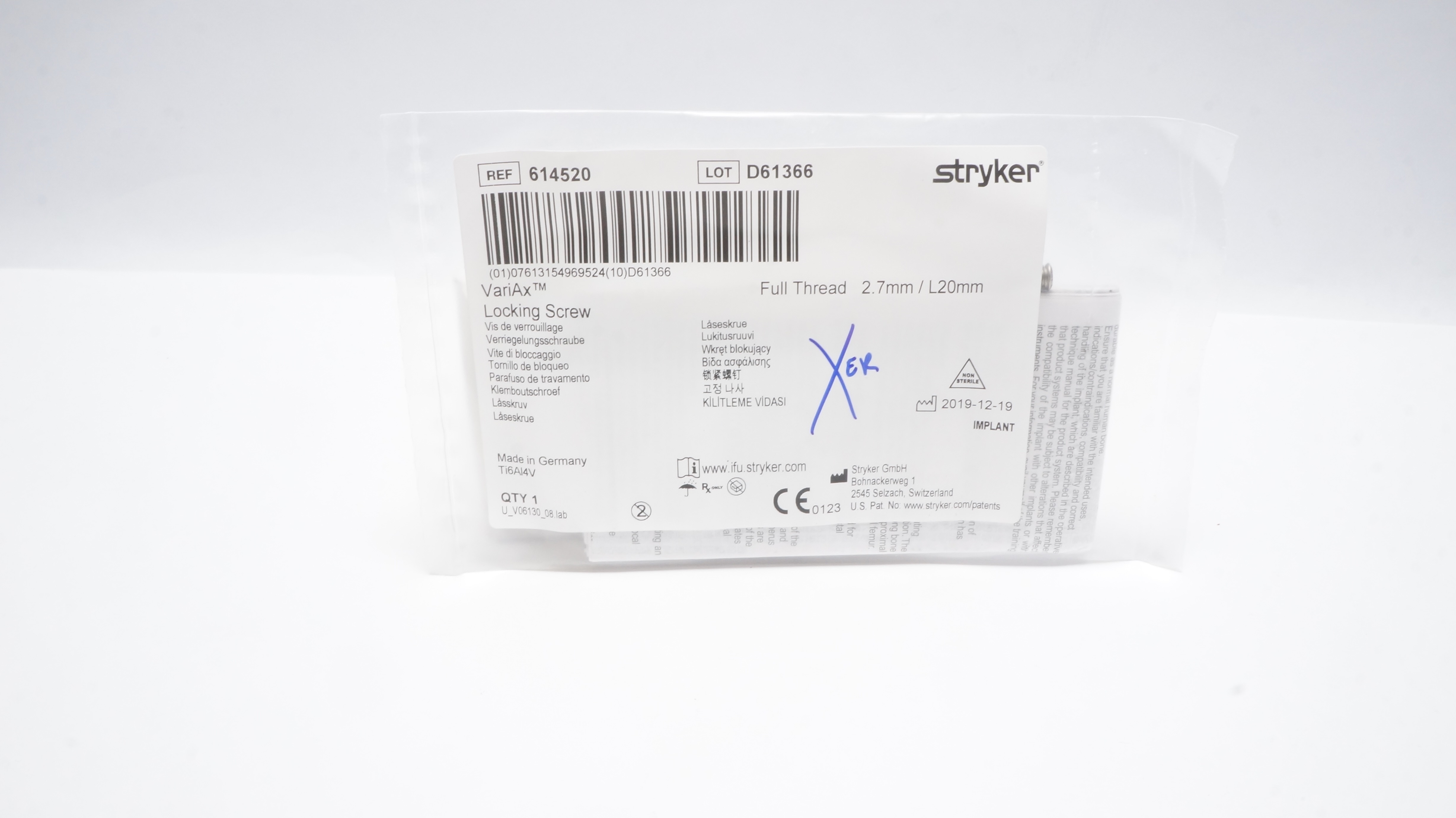 Stryker 614520 VariAx Locking Screw Full Thread 2.7mm/ L20mm
