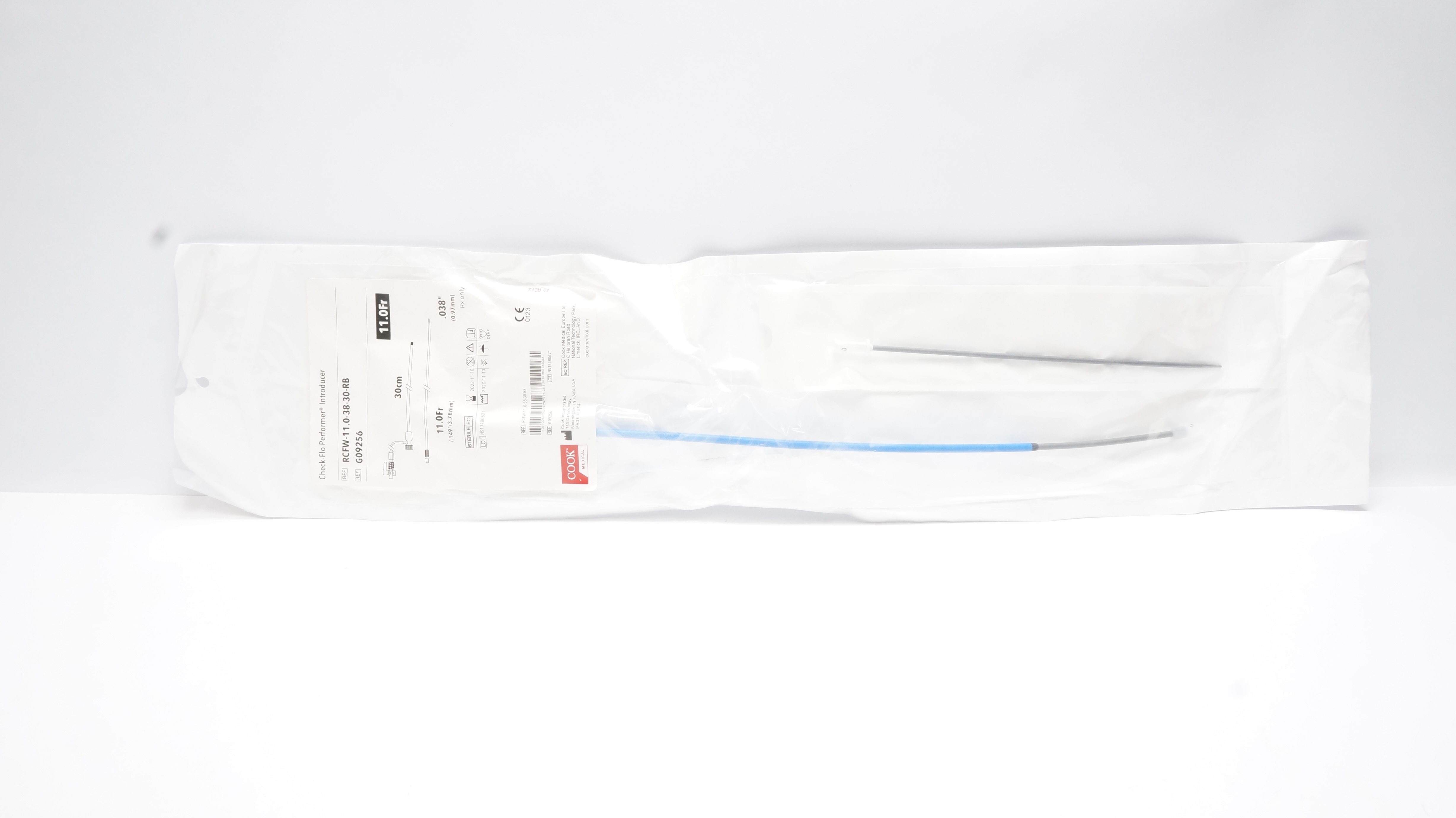 Cook Medical G09256 Check-Flo Performer Introducer 11.0Fr x 30cm x .038In (x)