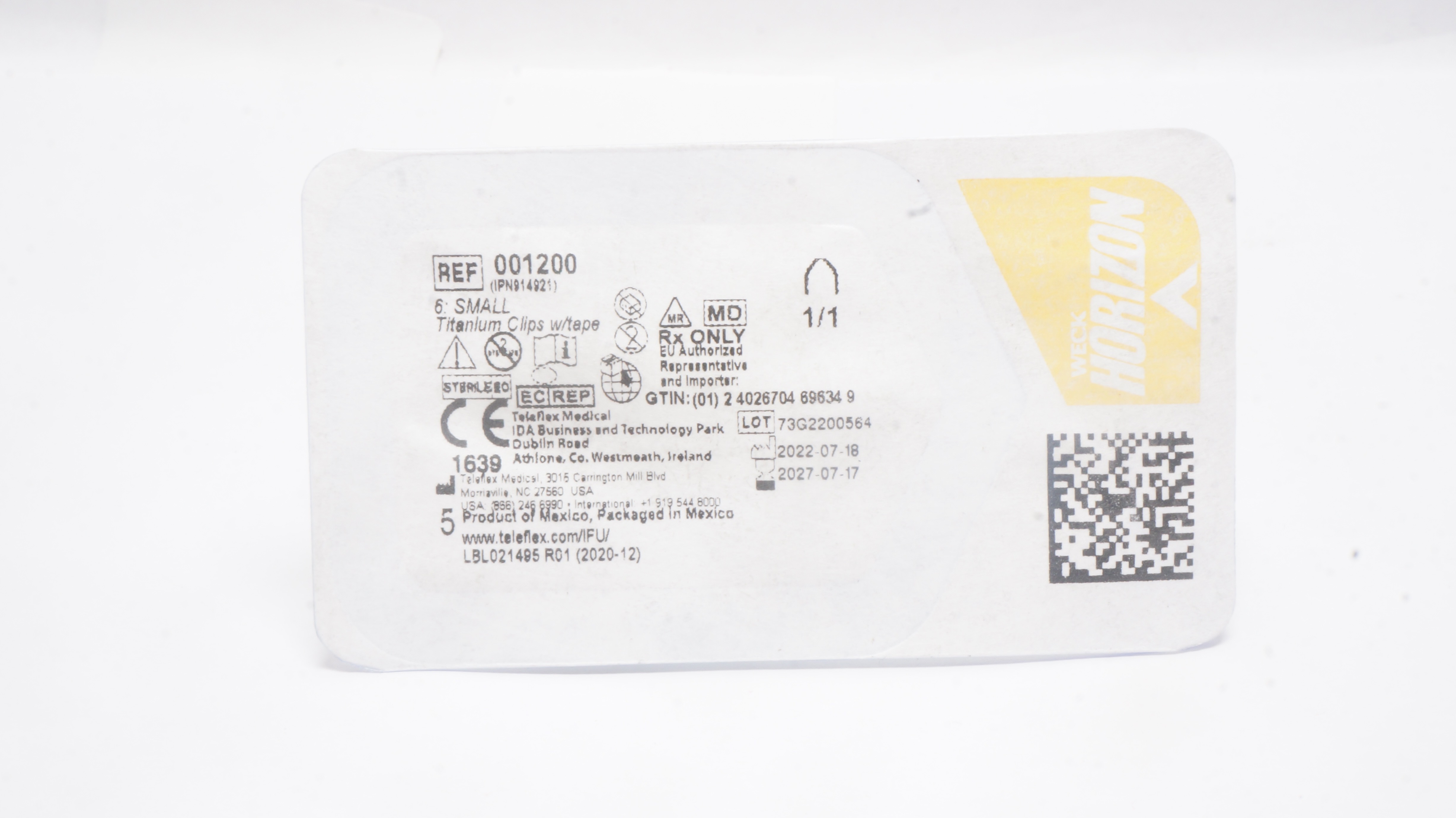 Teleflex 001200 Weck Horizon 6 Small Titanium Clips with Adhesive Backing 1/1