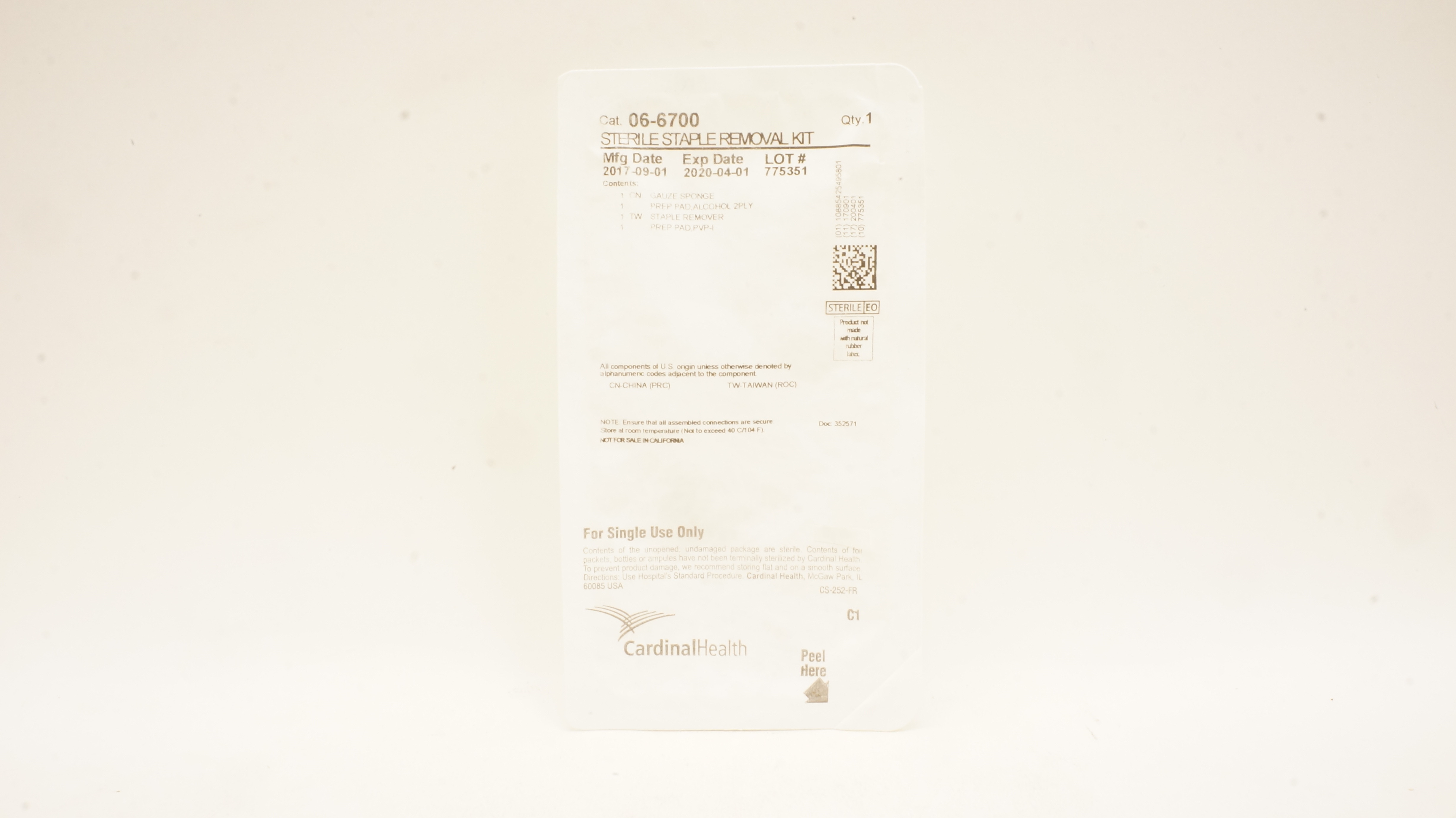 Cardinal Health 06-6700 Sterile Staple Removal Kit (x)
