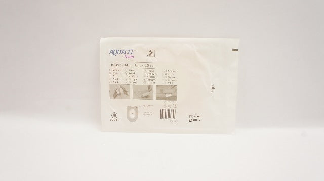 ConvaTec AQUACEL Adhesive Foam 8inch x 5.5inch (x)
