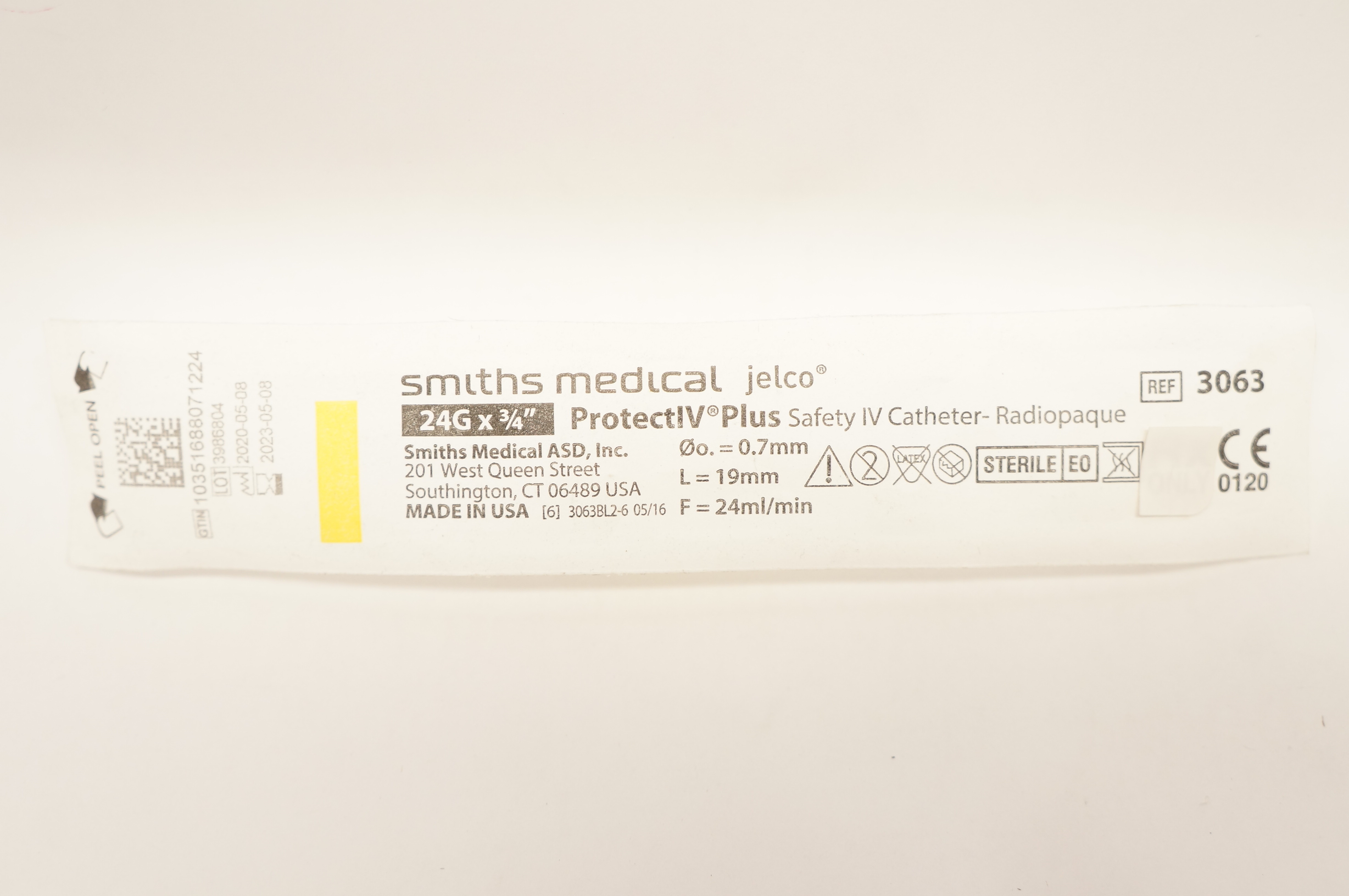Smiths Medical 3063 Protect IV Plus Safety Cath. 24G x 3/4inch