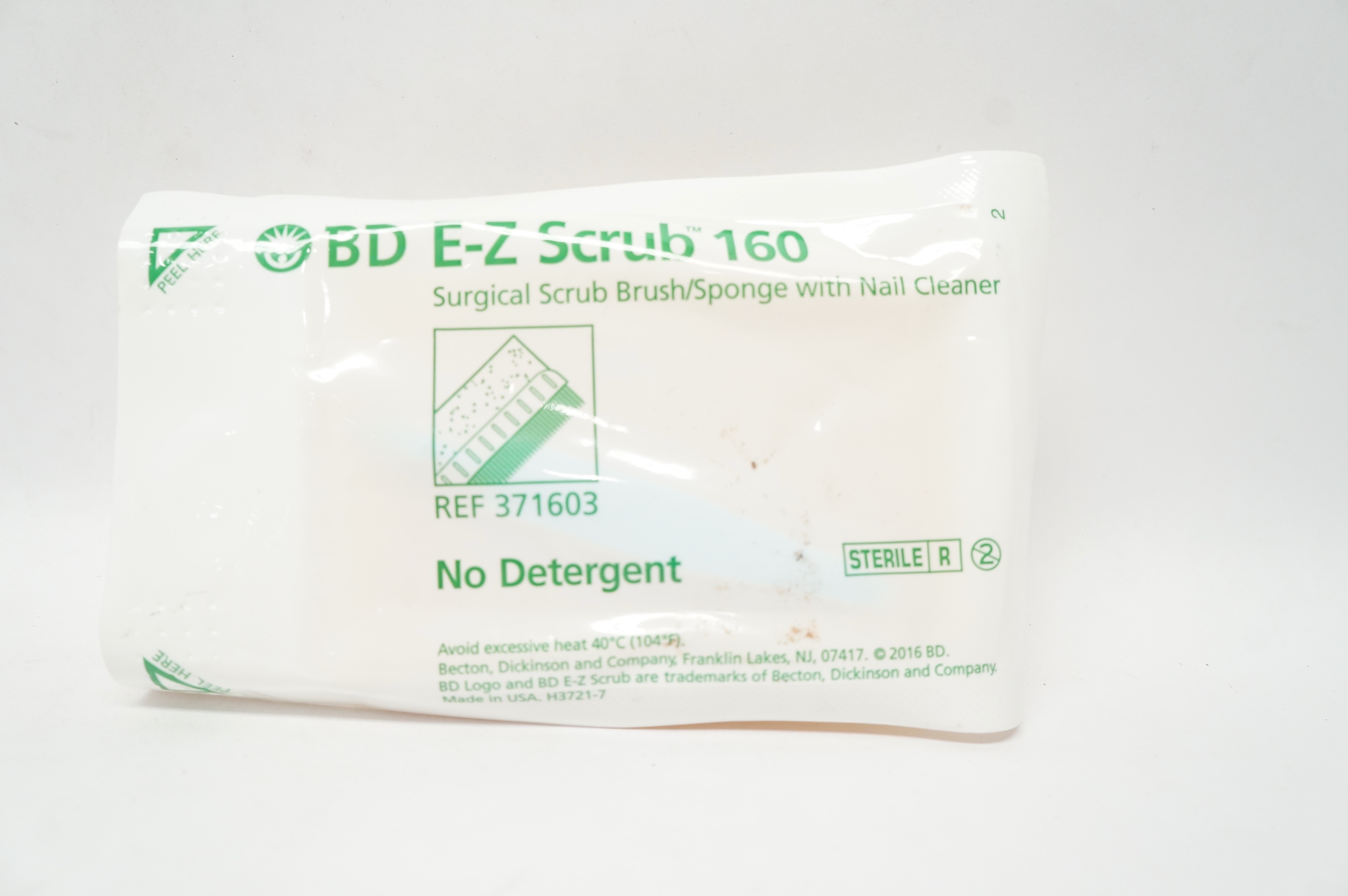 BD 371603  E-Z Scrub 160 Surgical Scrub Brush/Sponge with Nail Cleaner