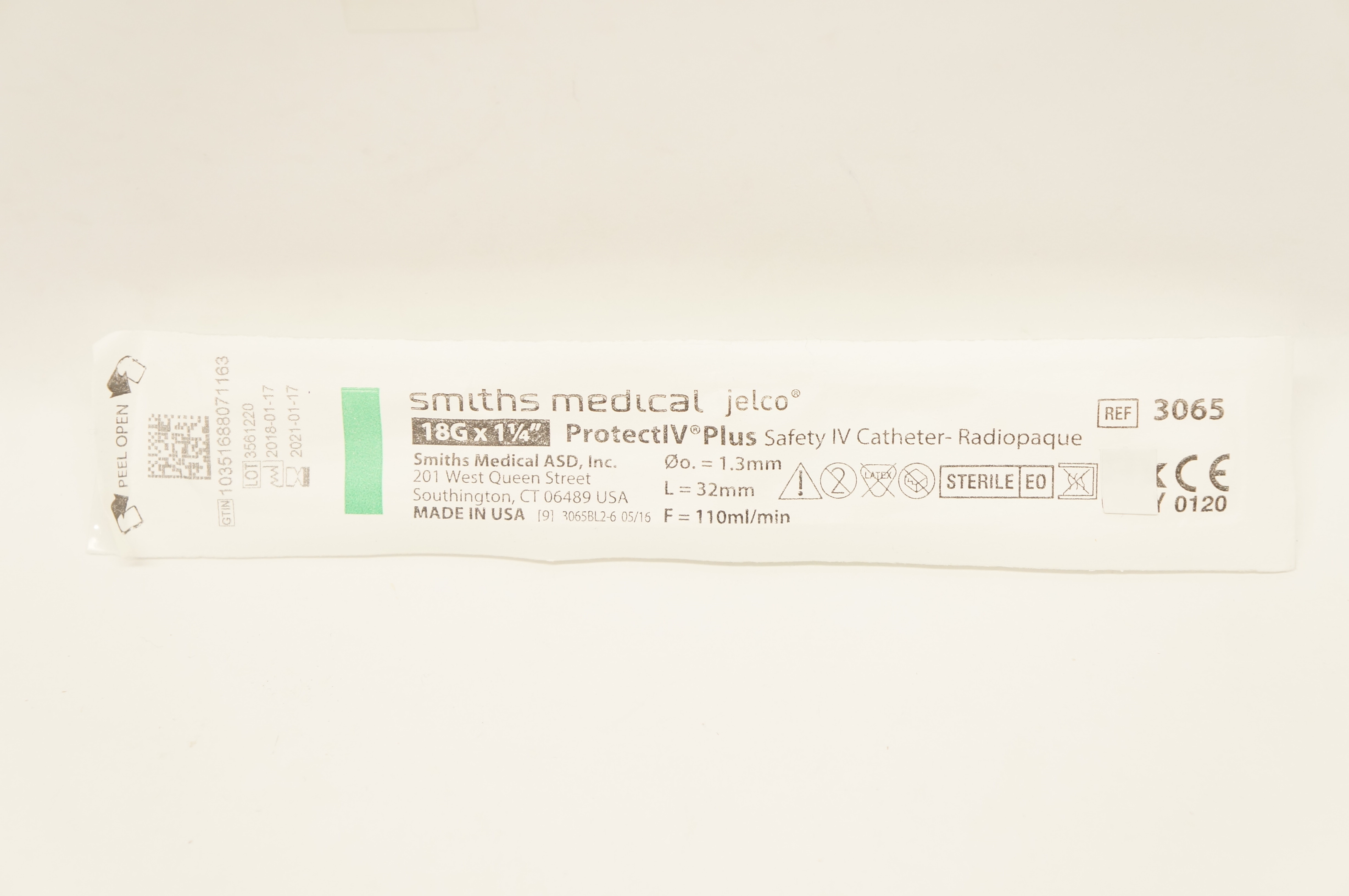 Smiths Medical 3065 ProtectIV Plus Safety IV Cath. 18G x 1-1/4inch (x)